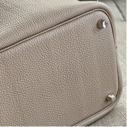 Gris Tourterelle Togo and Lilac Chèvre Picotin Style Bucket Bag Size 18